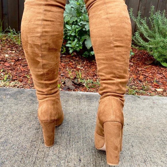 Over the knee boots - Picture 6 of 6